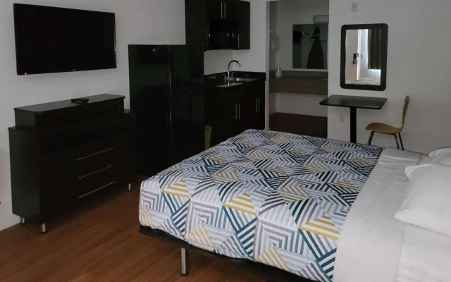 Rodeway Inn & Suites Thousand Palms - Rancho Mirage
