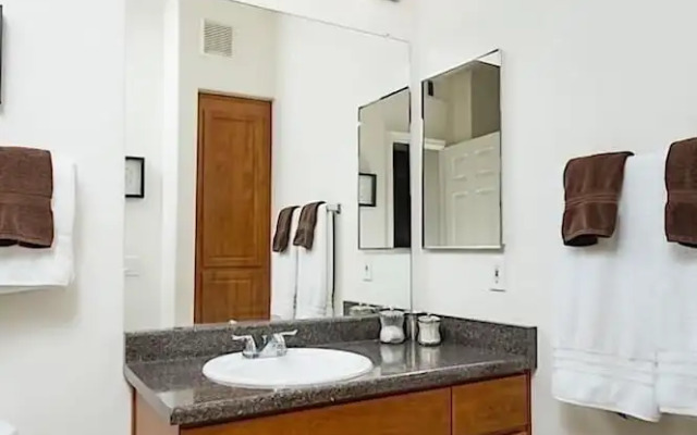 Heart of Phoenix By Signature Vacation Rentals