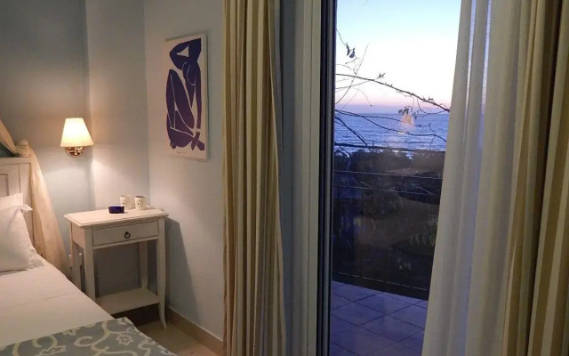 Palmina Mare Villa and Studios