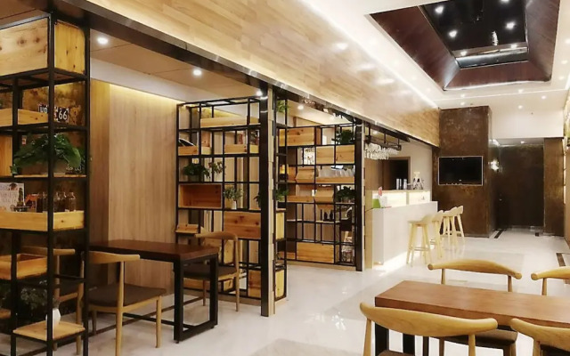 Shanghai Yiju Hotel