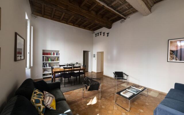 Artsy and Elegant Apartment Near Pantheon