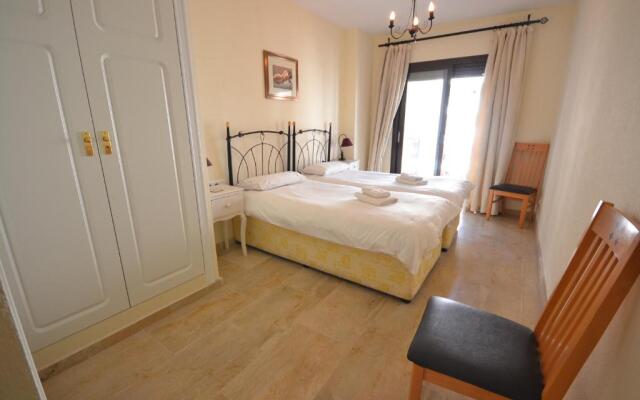 Marina Real 425