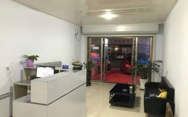 Liuji Family Hotel, Dolun