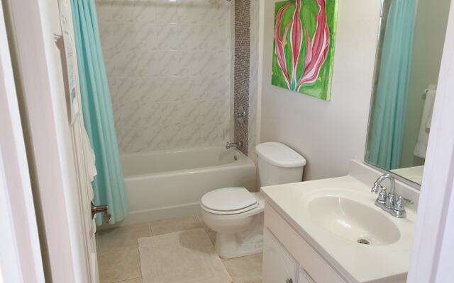 Luxury Secluded Villa With Private Pool Sleeps six