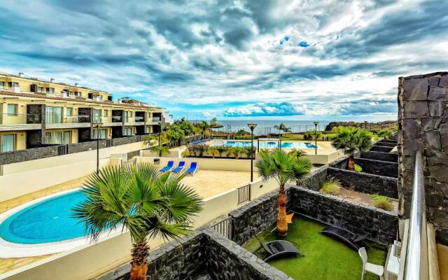 Townhouse 2 bedrooms on the first line