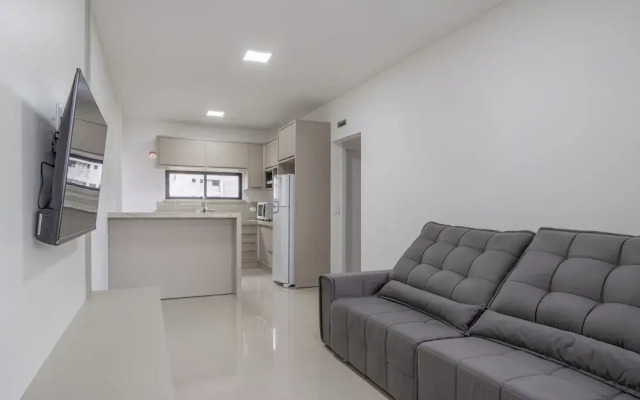 Apt w/ Balcony & Bbq, 650m to Beach Rgo0502