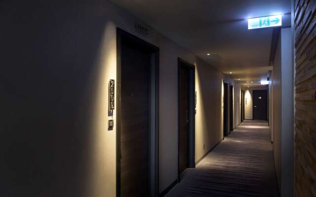 Golden Tulip Glory Fine Hotel