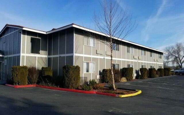 Travelodge by Wyndham Moses Lake
