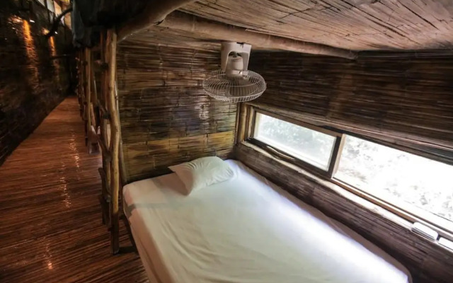 Hostel Bambu Gran Palas and Cenote