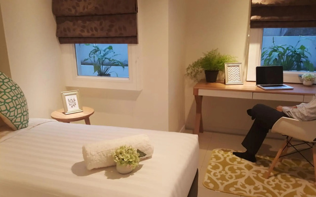 Wood Hotel