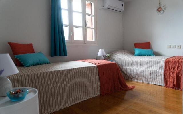 Kallisti stone house apartment