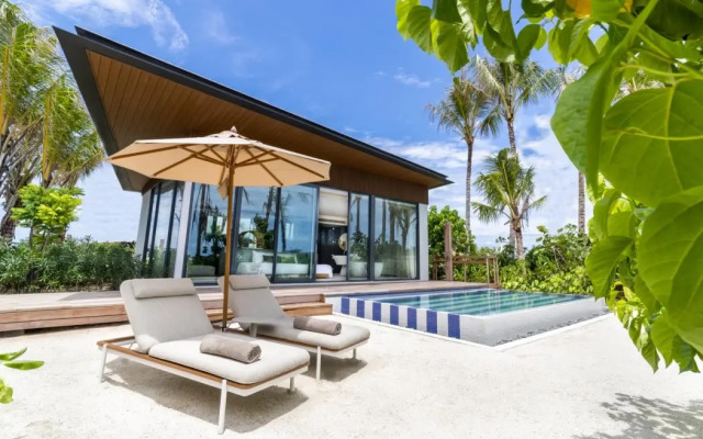 So/ Maldives Resort