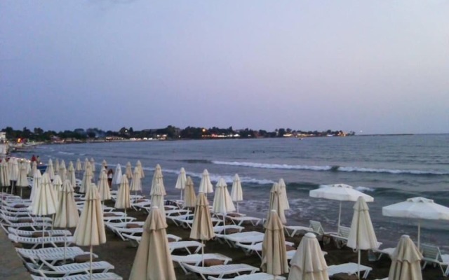 Hera Beach Hotel