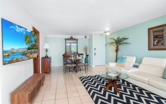 Waikiki Banyan 1BR Condos with No Parking