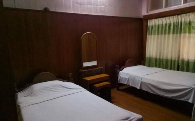May Kha Lar Guest House