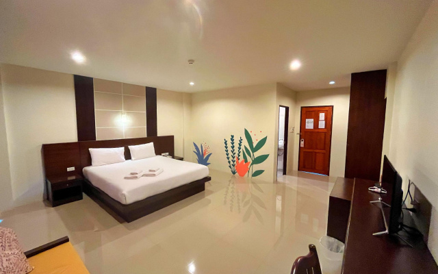 Peak Boutique City Hotel