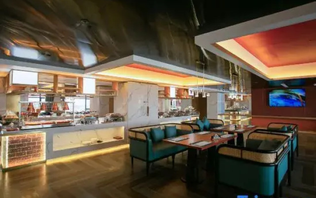 Ramada By Wyndham Vientiane Central