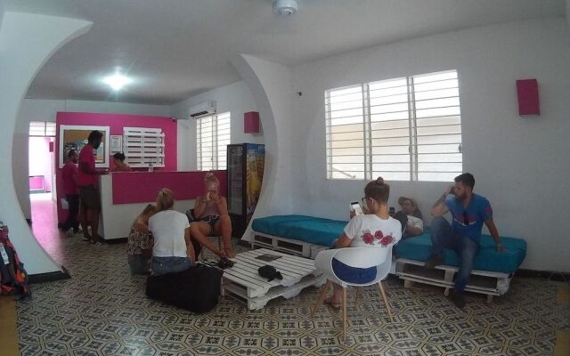 Hostel Fatima Beach - Adults Only