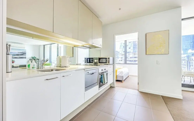 StayAU Leisure 2BR Modern CBD Apt