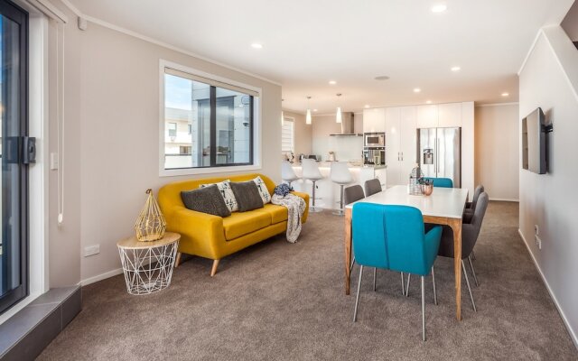 Central Manukau Hideaway