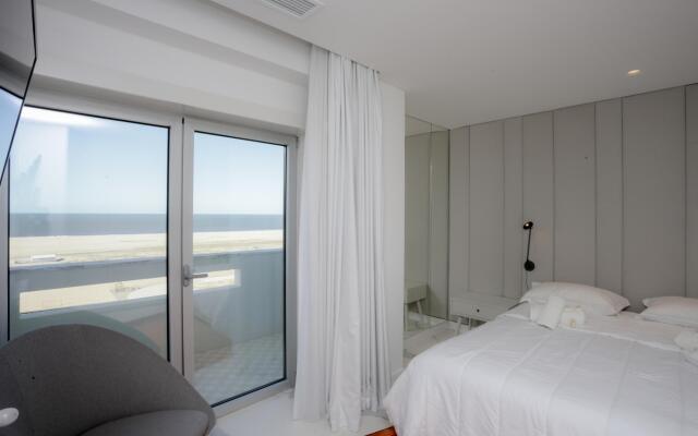 Sea Side Luxury Apartment