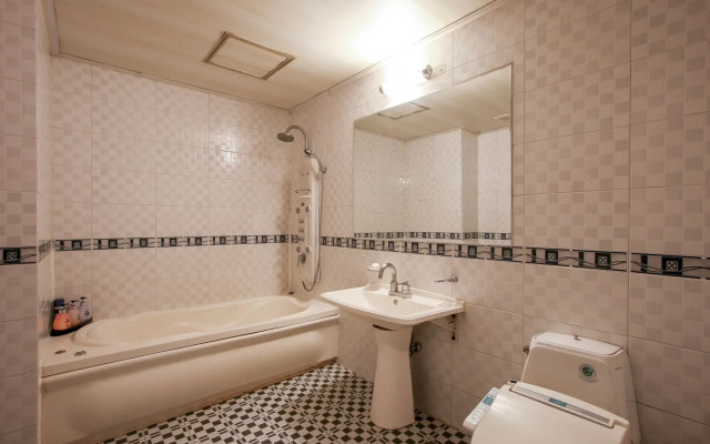 Rozy Hotel