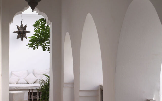 Riad O2