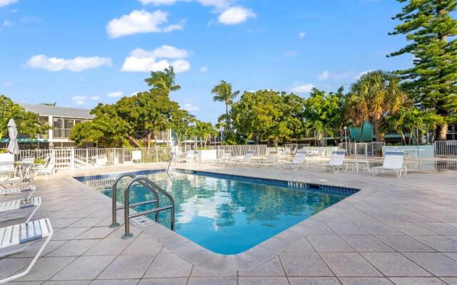 C-VOTED REMODELED UNIT! KAYAKs, MARINA,