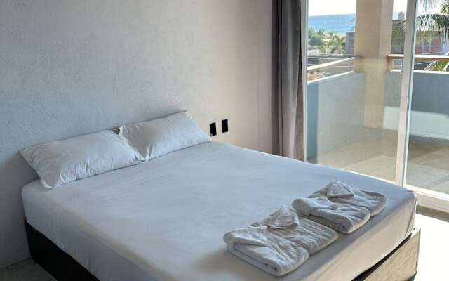 Straw Hat Surf Hostel