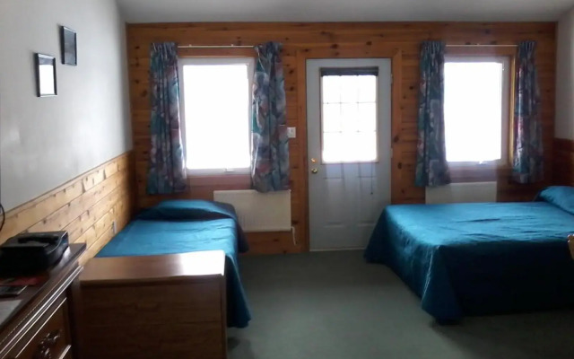 Quiet Bay Inn & Café