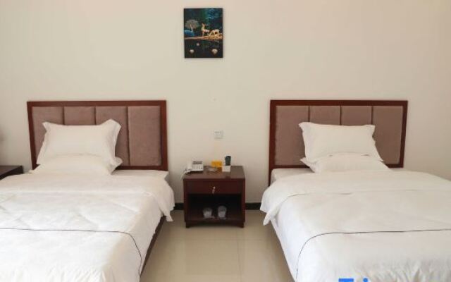 Xinzheng Taialleju Hotel