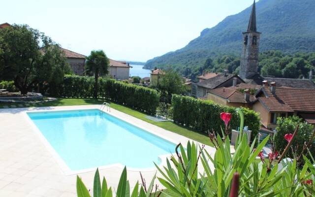 Oleandro 1 Apartment in Mergozzo With Pool