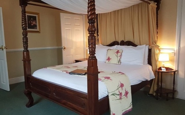 Lord Hill Hotel