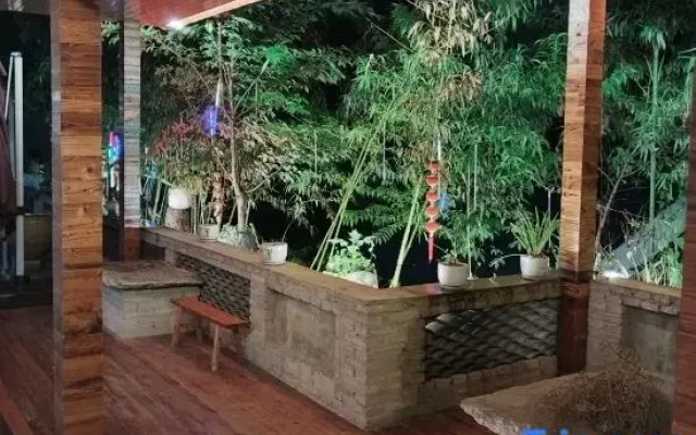 Longting Courtyard
