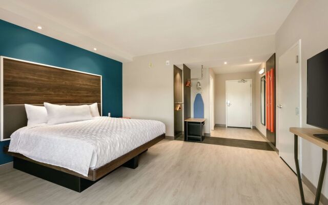 Tru by Hilton Charlotte Ayrsley