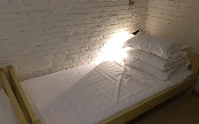 Xunlu Hostel