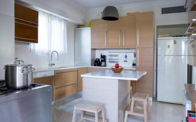 Luxury 170m2 Apartment In Vouliagmeni 6 1 P.