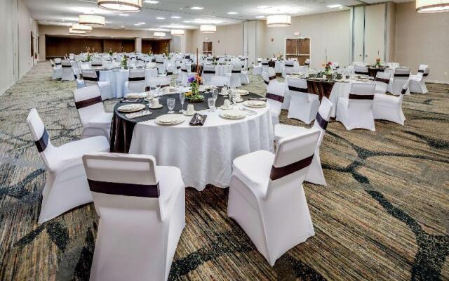 Pullman Plaza Hotel