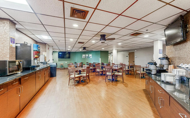 Sleep Inn & Suites Buffalo Airport