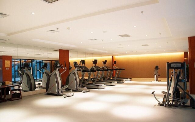 Longqi Jianguo Hotel