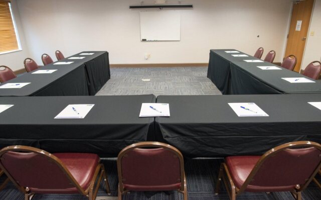 Holiday Inn Express Hotel & Suites Chanhassen by IHG
