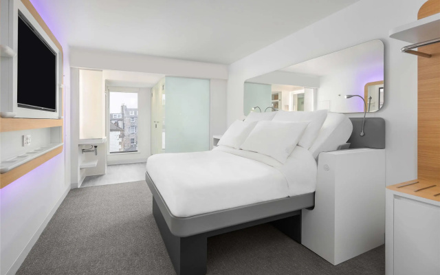 YOTEL Edinburgh - Image 4