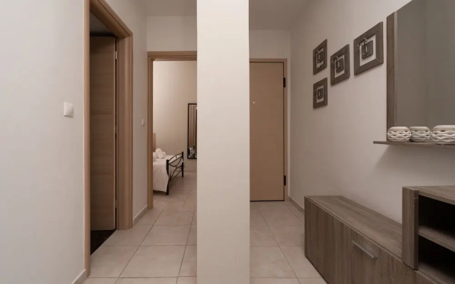 Kountouriotou New Quiet and Central Apt