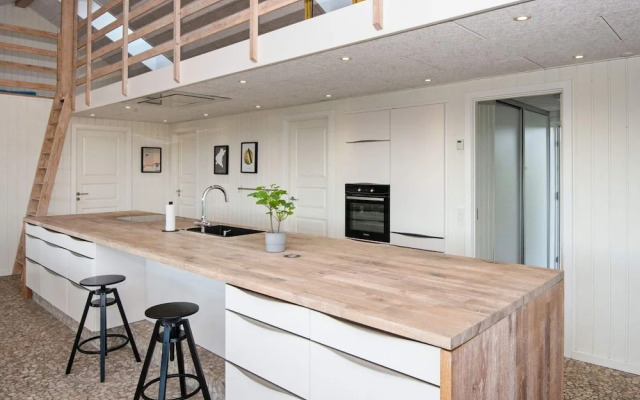 10 Person Holiday Home in Ronde