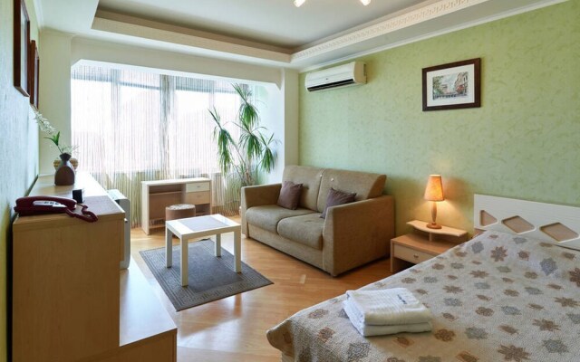 Home-Hotel Evgenia Sverstuka 8