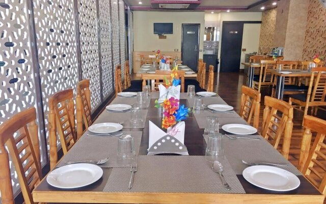 Spring Sky Mughalsarai by ShriGo Hotels