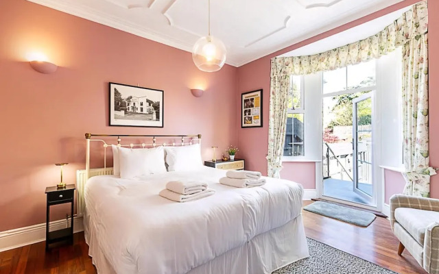 Chic Garden Flat in Leafy Ealing