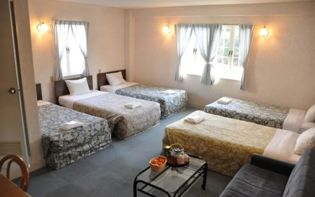 Shirahama Onsen Pension Pocket – Guest Rooms – Shirahama