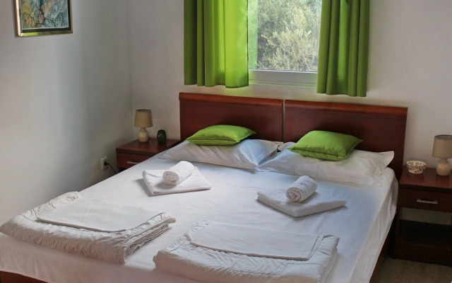 Balabusic Two-bedroom Apartment No.8