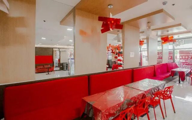 Mc Hotel Fairview by OYO Rooms